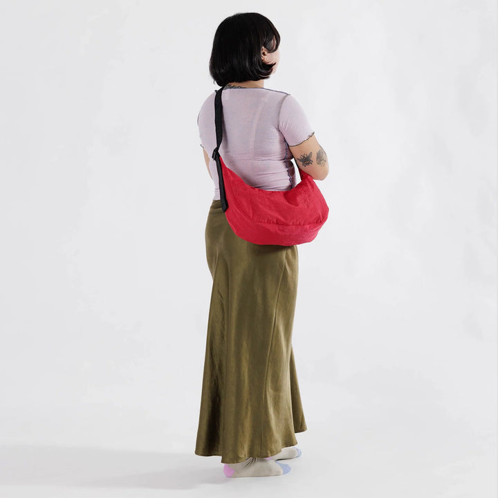BOLSO - Baggu, Medium Nylon Crescent Bag Candy Apple