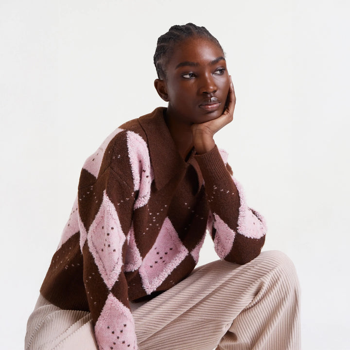 JERSEY - Compañía Fantástica, Jacquard rombo rosado y marrón