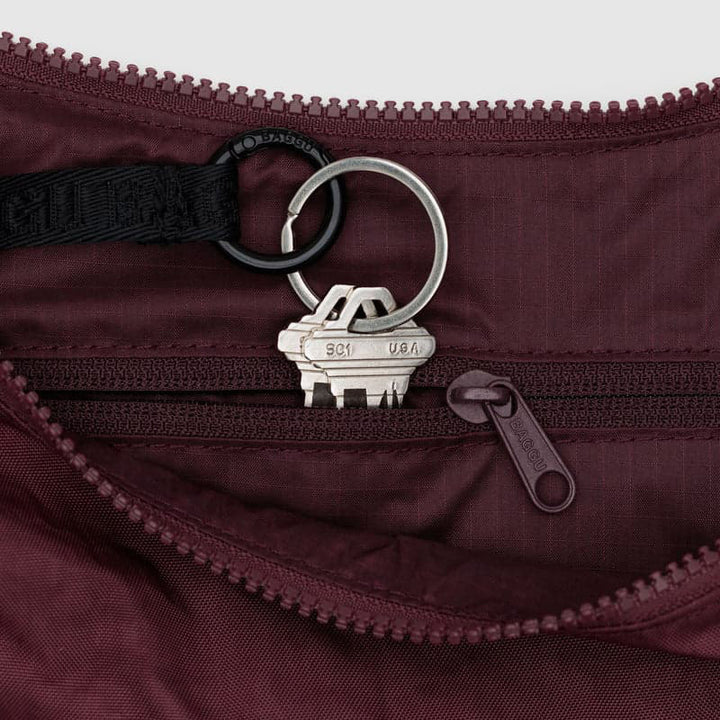 BOLSO - Baggu, Medium Nylon Crescent Bag Mahogany