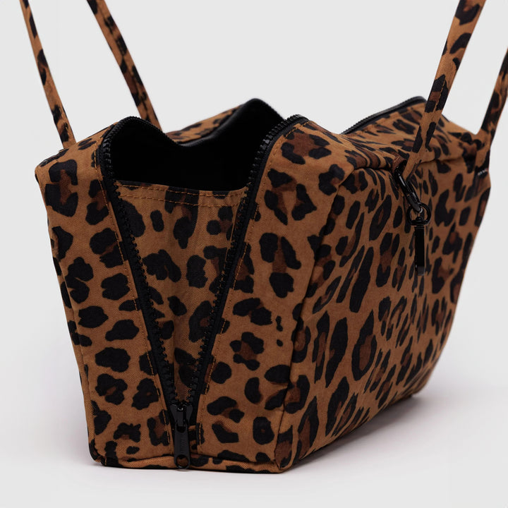 BOLSO - Baggu, Leopard Nylon Bowler Bag
