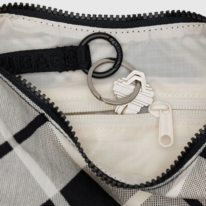 BOLSO - Baggu, Small Crescent Mixed Plaid