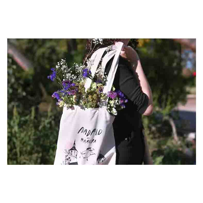TOTEBAG - Marina Astudillo, Madrid en primavera