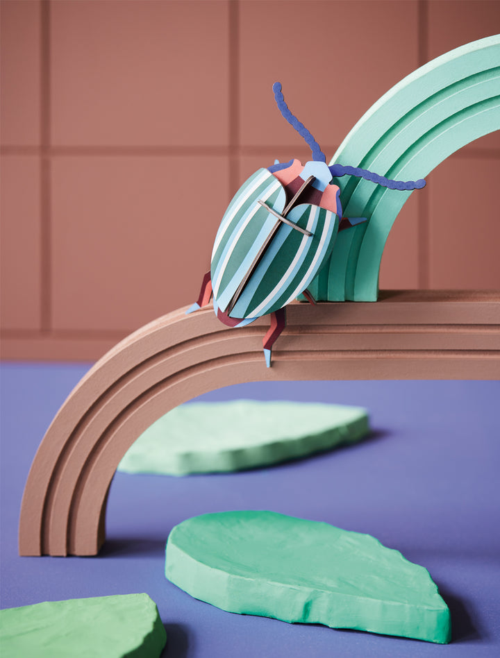 MAQUETA  - Studio Roof, Rainbow Leaf Beetle