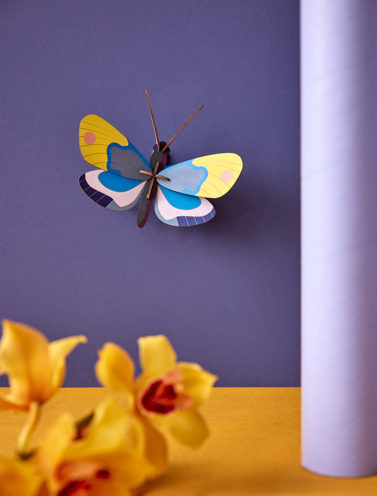MAQUETA - Studio Roof, Yellow Monarch Butterfly