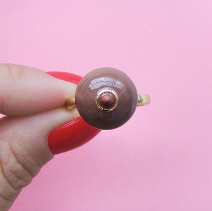 ANILLO - Coucou Suzette, Boob negro