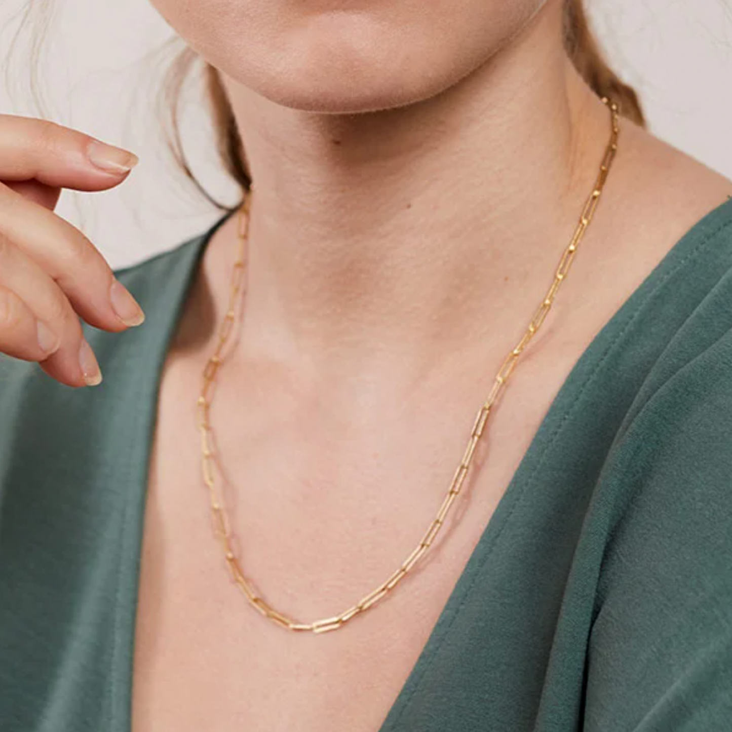 COLLAR - Srta Bolitas, Cadena Minerva