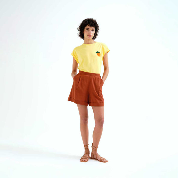 CAMISETA- Compañía Fantástica, Bordado de naranja