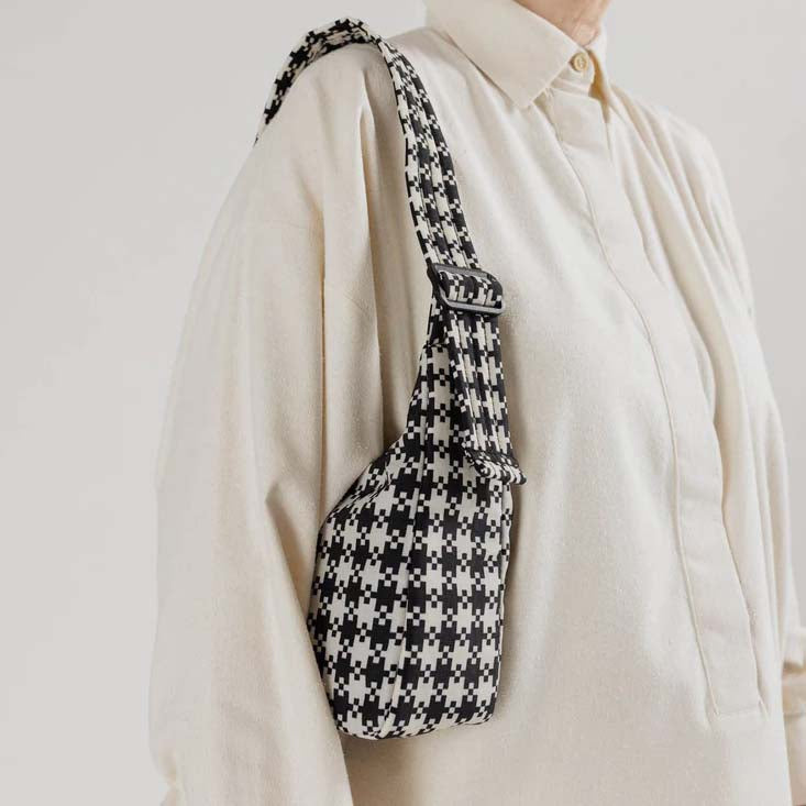 BOLSO - Baggu, Mini Nylon Shoulder Bag Black & White Pixel Gingham