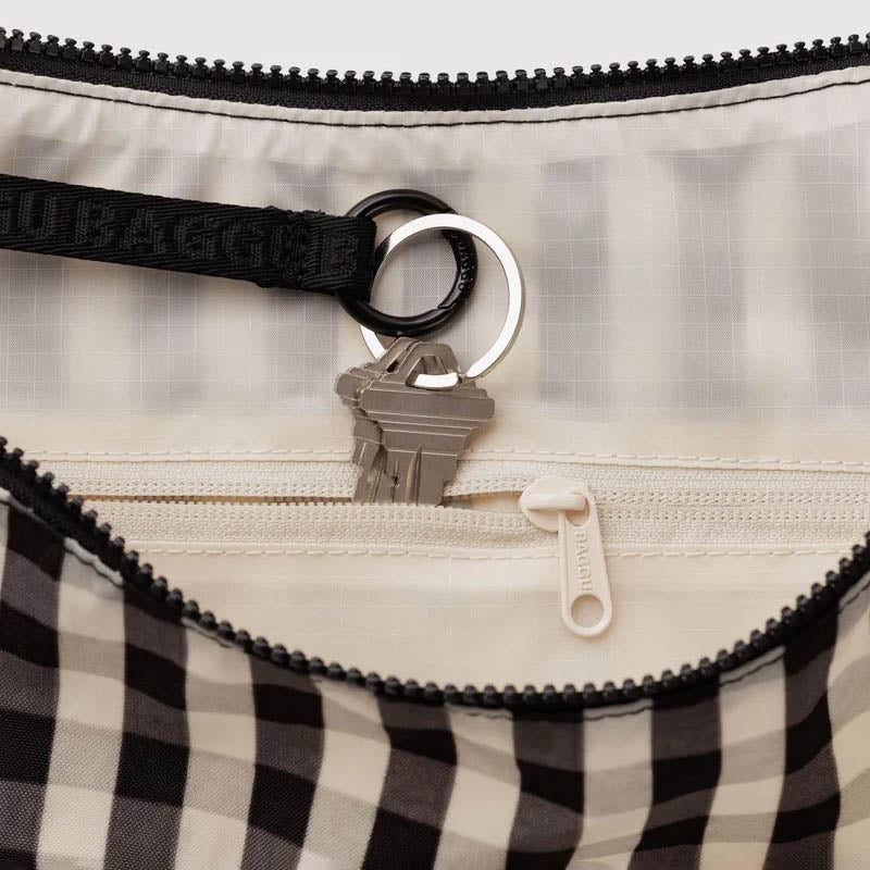 BOLSO - Baggu, Black And Cream Gingham Large Nylon Crescent Bag