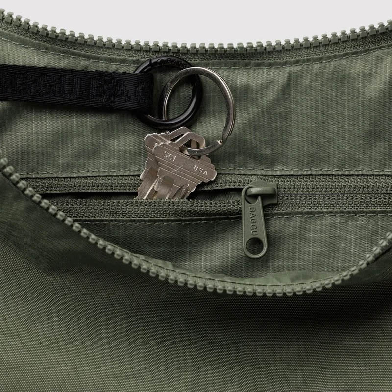 BOLSO - Baggu, Caper Medium Nylon Crescent Bag