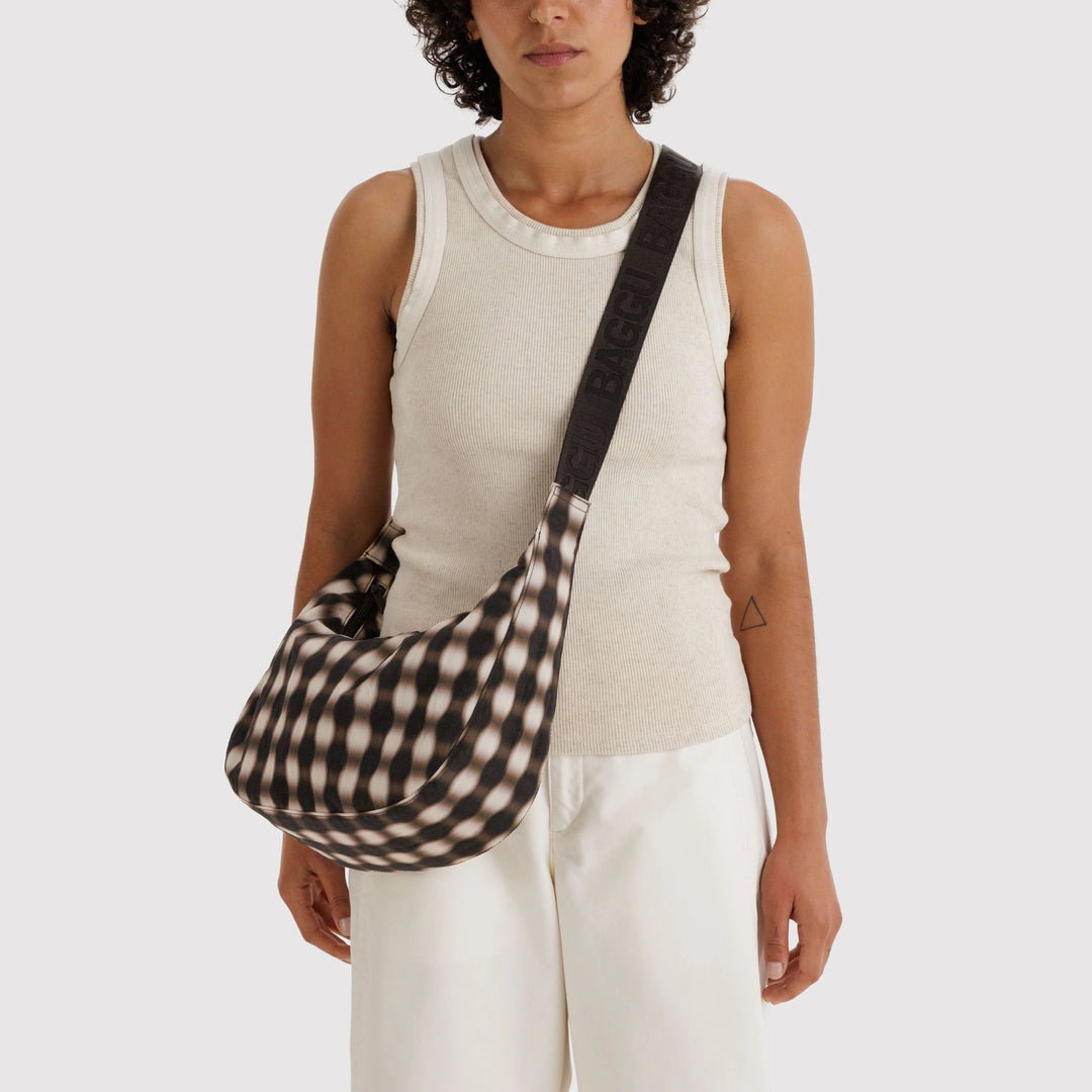 BOLSO - Baggu, Blurred Gingham Brown Medium Nylon Crescent Bag