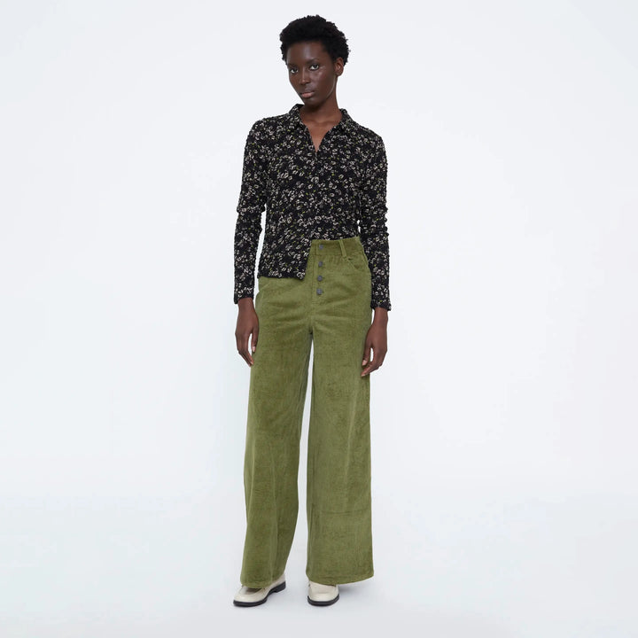 CAMISA - Wild Pony, Estampado de flores brillantes verde