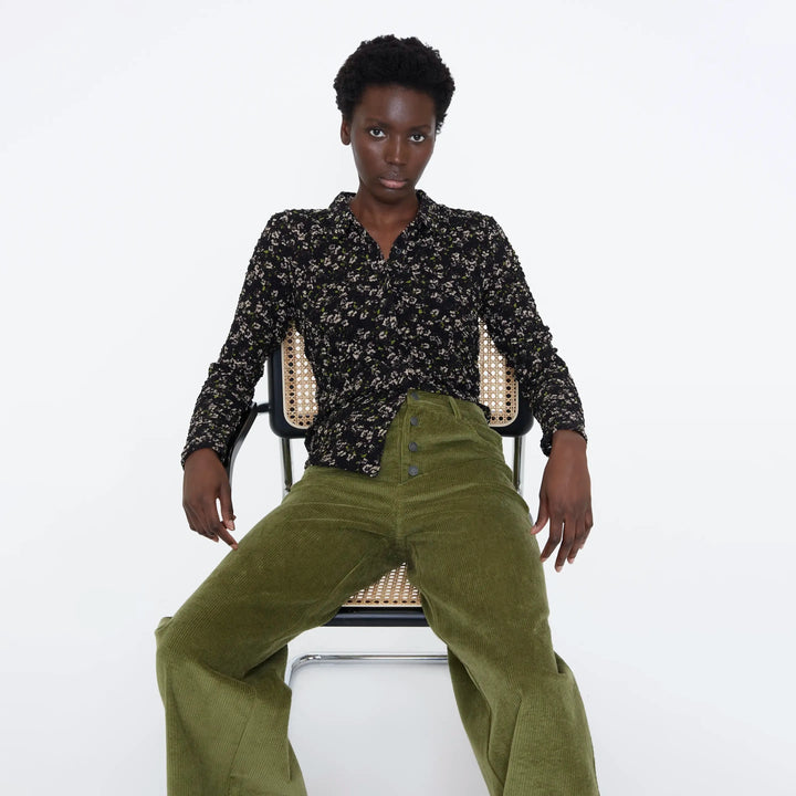 CAMISA - Wild Pony, Estampado de flores brillantes verde