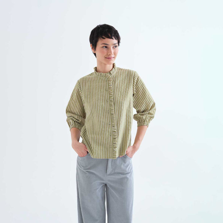 CAMISA - Compañía Fantástica, Rayas verde con detalle de volantes