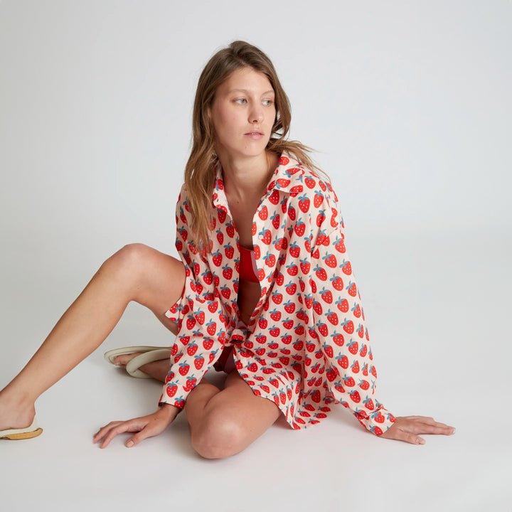 CAMISA - Compañía Fantástica, Oversize estampado Strawberry Beach