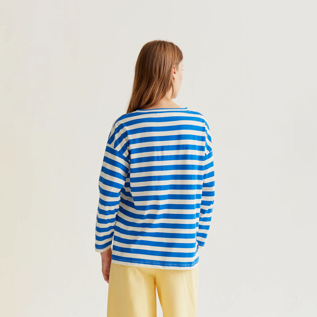 CAMISETA- Compañía Fantástica, Rayas azules con bordado de corazón