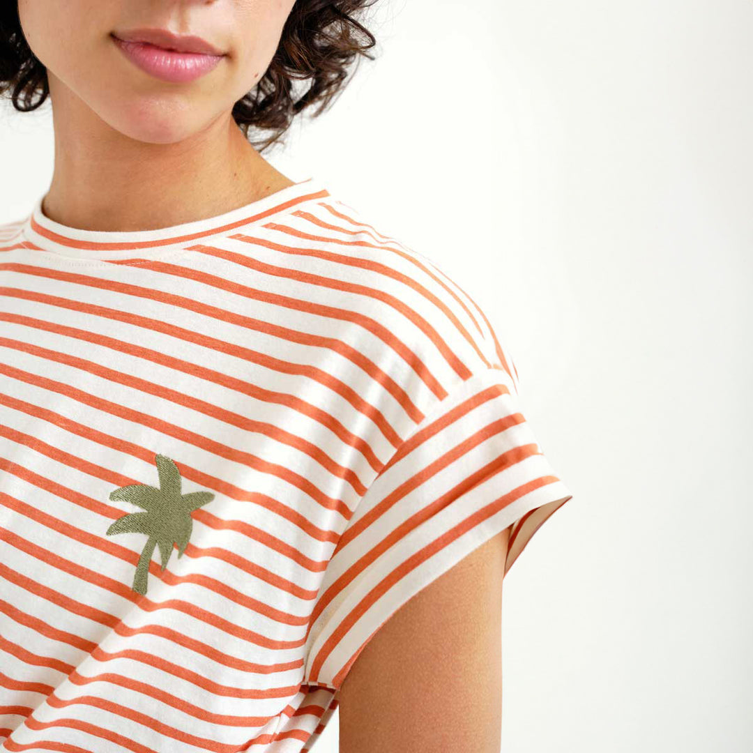 CAMISETA- Compañía Fantástica, Estampado de rayas blanco y rojo