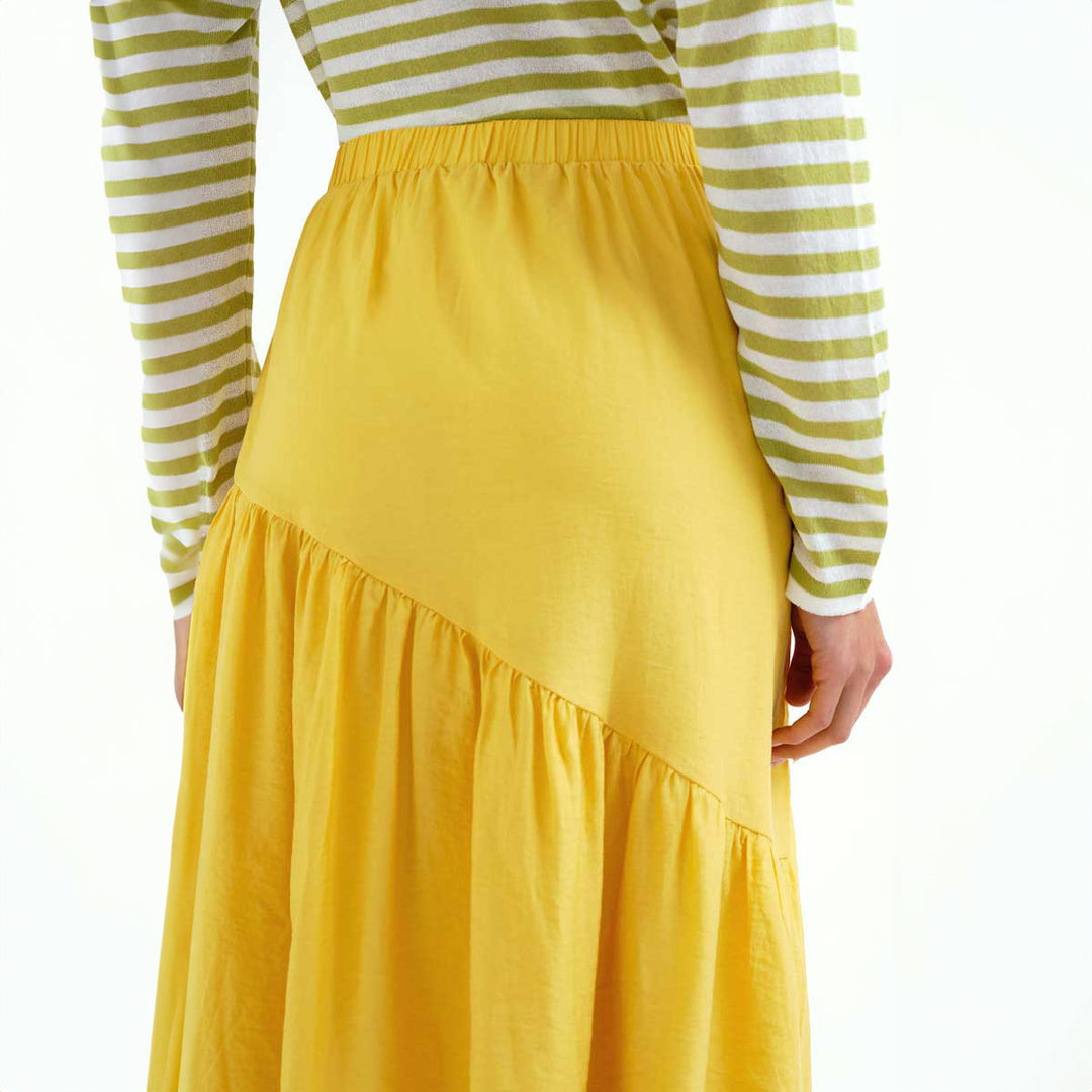 FALDA - Compañía Fantástica, Larga amarilla con corte asimétrico