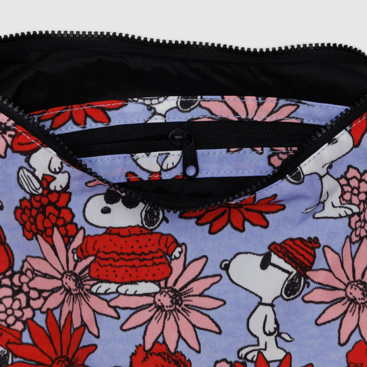 BOLSO - Baggu, Medium Nylon Crescent Bag Floral Snoopy