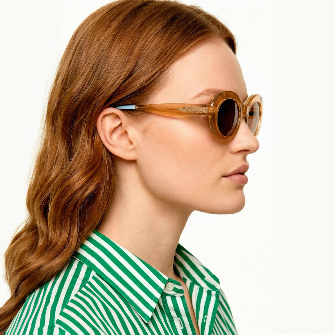 GAFAS DE SOL - Compañía Fantástica, Ambar con punta patillas multicolor verde y azul claro