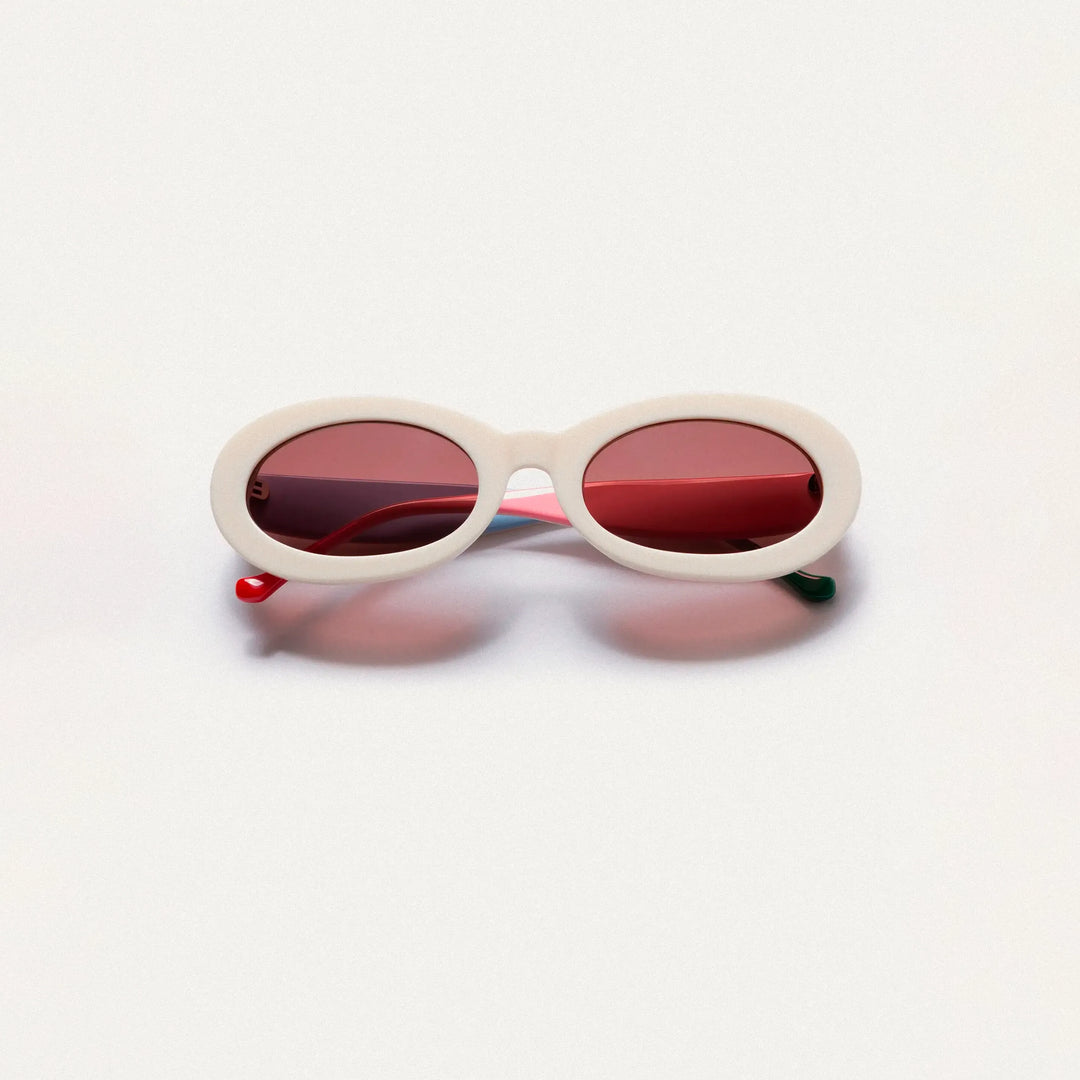 GAFAS DE SOL - Compañía Fantástica, Blancas con punta de patillas multicolor verde y rojo