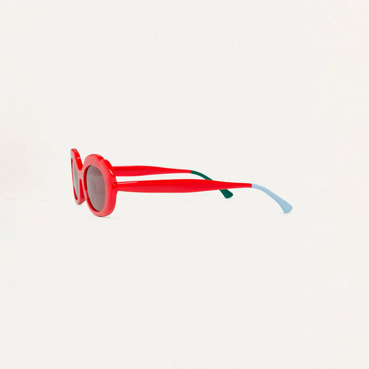 GAFAS DE SOL - Compañía Fantástica, Rojas con punta patillas multicolor azul claro y verde