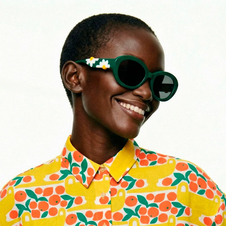 GAFAS DE SOL - Compañía Fantástica, Verdes con estampado margaritas