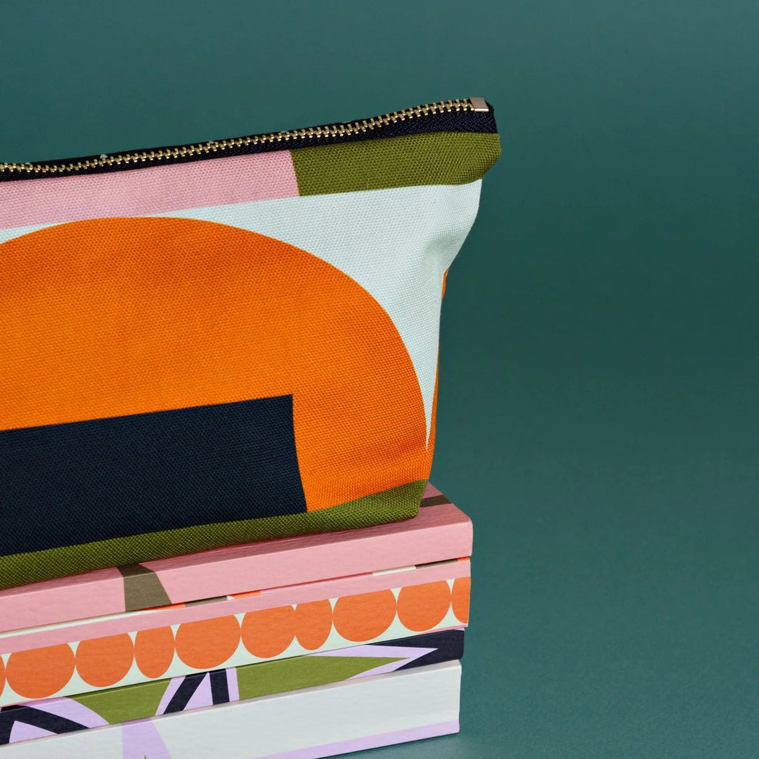 ESTUCHE - The Completist, Ginger