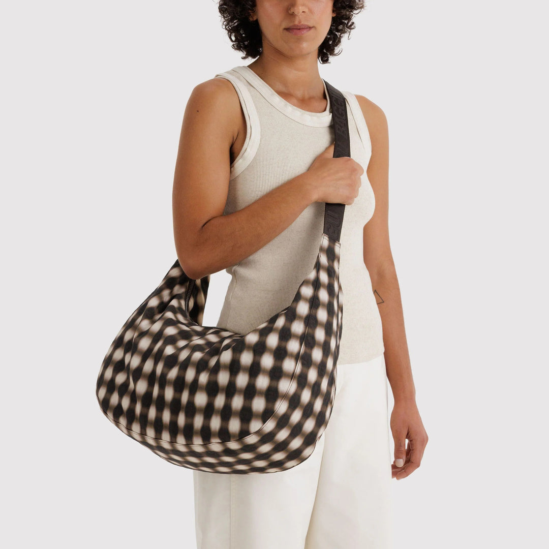 BOLSO - Baggu, Blurred Gingham Brown Large Nylon Crescent Bag