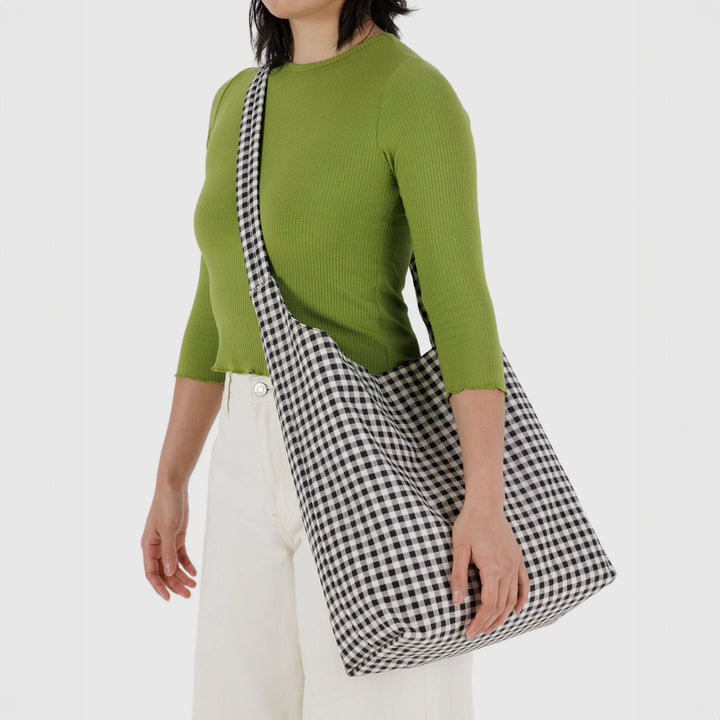 BOLSO - Baggu, Large Nylon Sling Bag Black & White Gingham