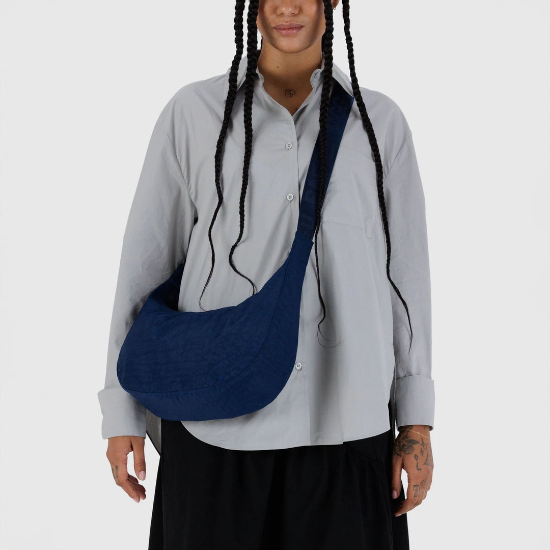 BOLSO - Baggu, Navy Medium Nylon Crescent Bag