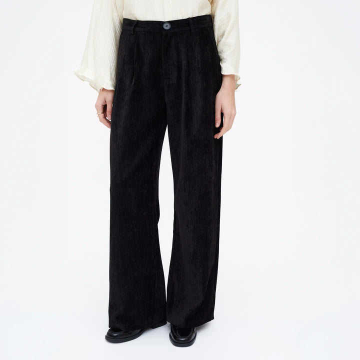 PANTALÓN - Wild Pony,  Negro con efecto aterciopelado