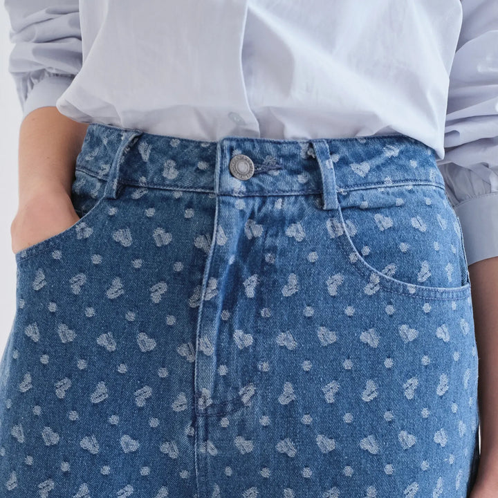 PANTALÓN - Compañía Fantástica, Vaquero con estampado de corazones