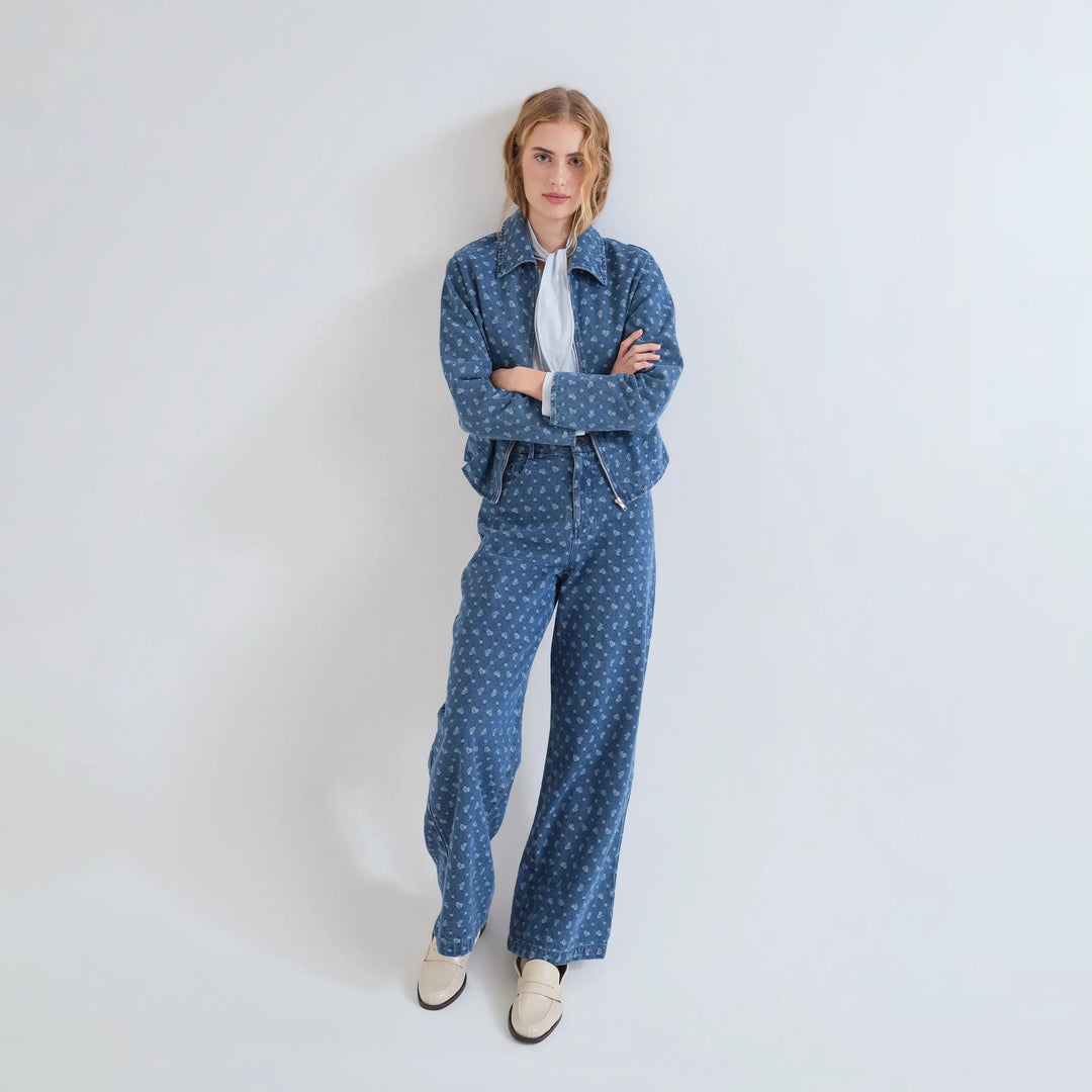 PANTALÓN - Compañía Fantástica, Vaquero con estampado de corazones