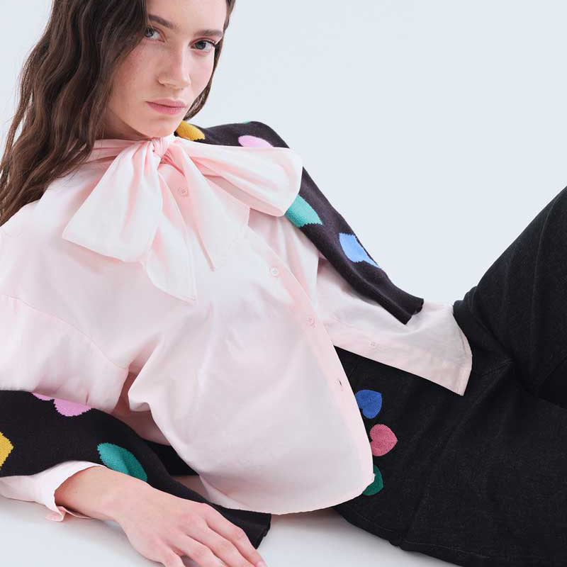 PANTALÓN - Compañía Fantástica, Vaquero negro con estampado Candy
