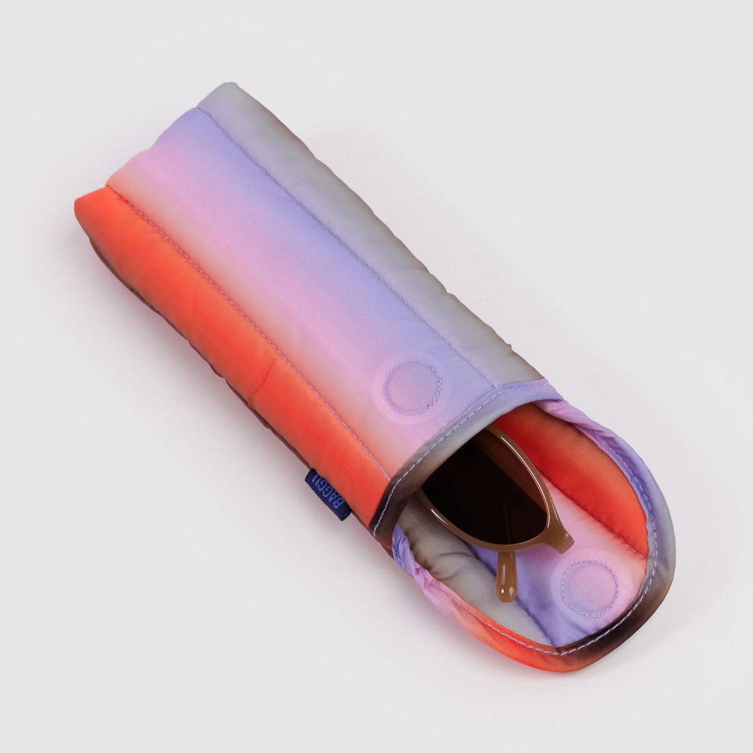 FUNDA DE GAFAS - Baggu, Gradient Stripe Poppy & Lilac Puffy Glasses Sleeve