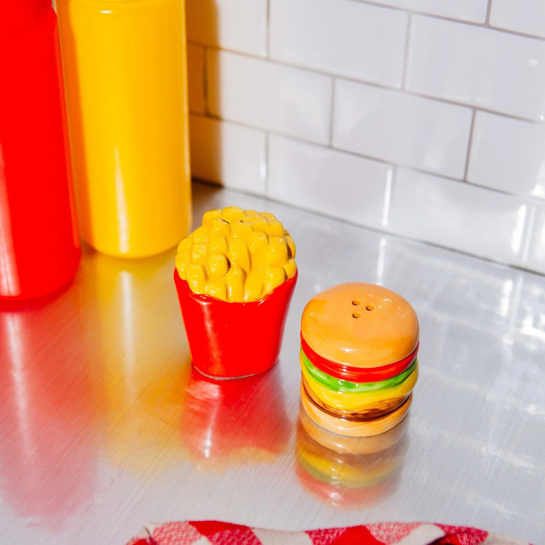 SALERO Y PIMENTERO - Doiy, Fast food
