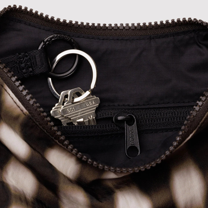 BOLSO - Baggu, Blurred Gingham Brown Small Nylon Crescent Bag