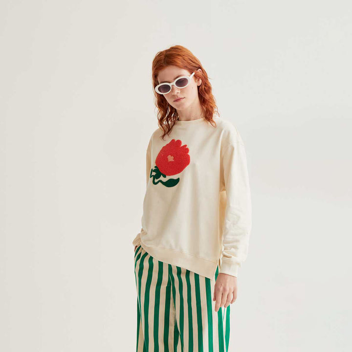 SUDADERA - Compañía Fantástica, Bordado de flor gigante roja