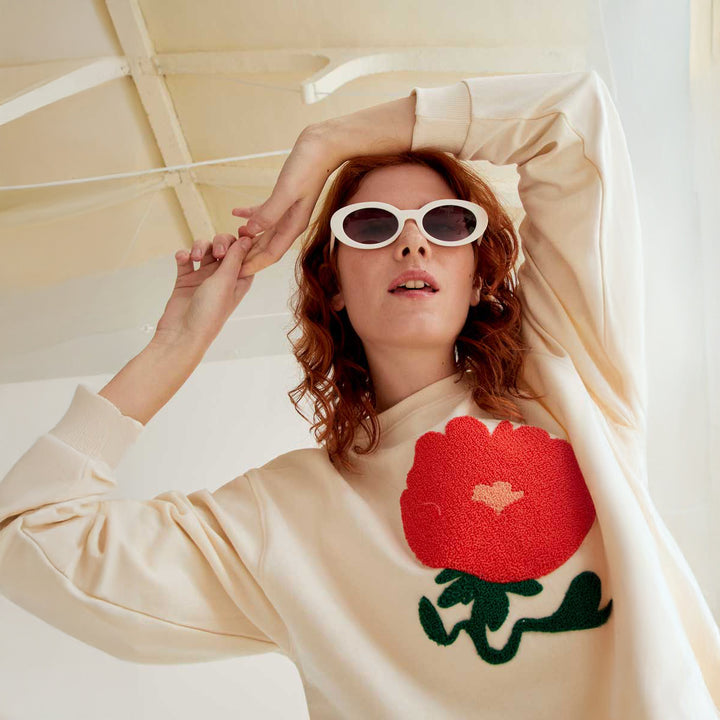 SUDADERA - Compañía Fantástica, Bordado de flor gigante roja