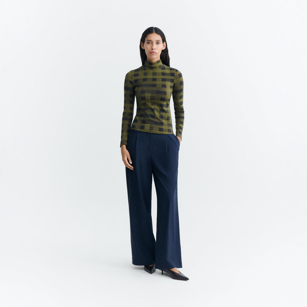 TOP - Thinking Mu, Harriet green contrast