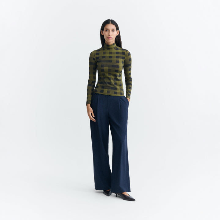 TOP - Thinking Mu, Harriet green contrast