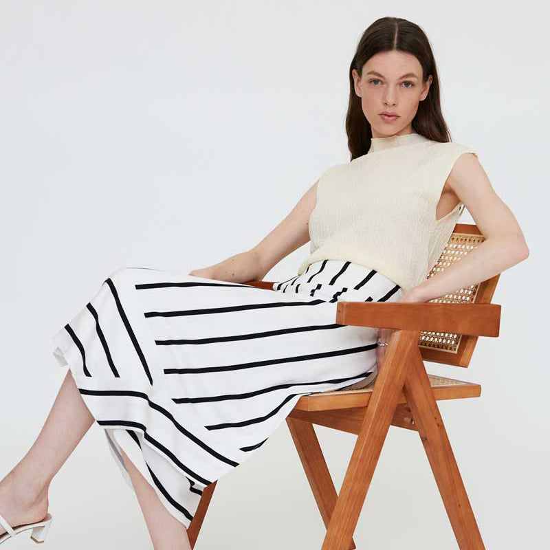 TOP - Wild Pony, Punto blanco