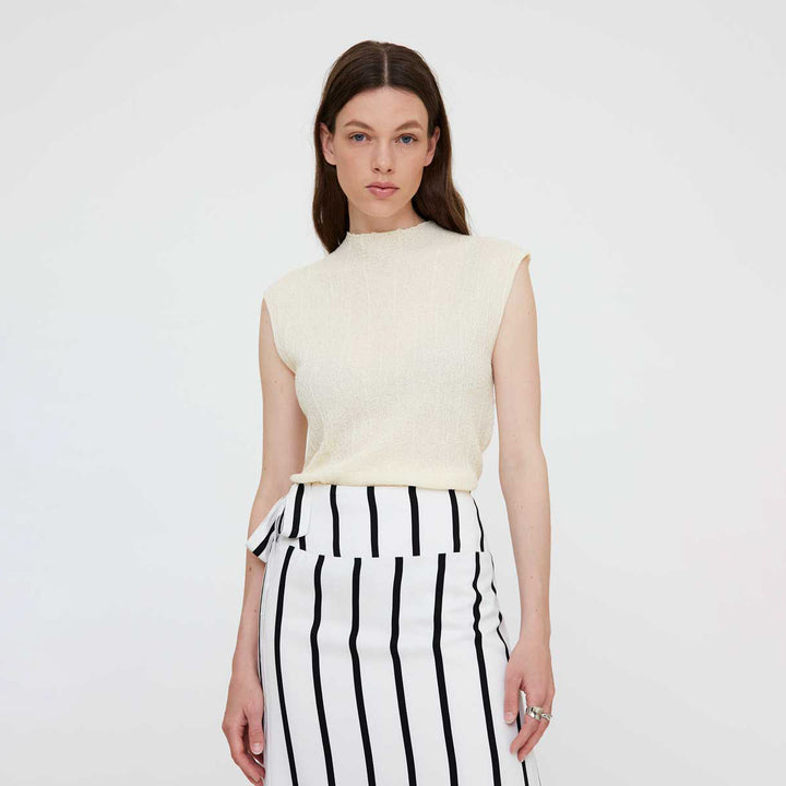 TOP - Wild Pony, Punto blanco