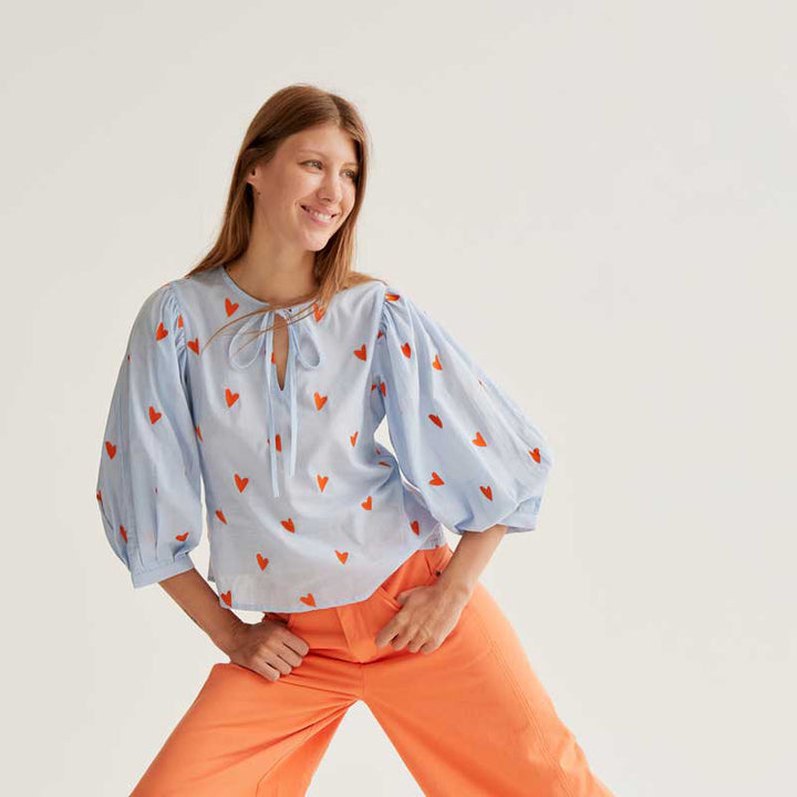 BLUSA - Compañía Fantástica, Bordado de corazones