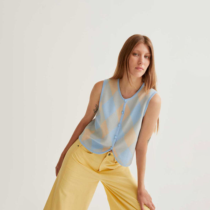 TOP- Compañía Fantástica, Punto con rombos azul