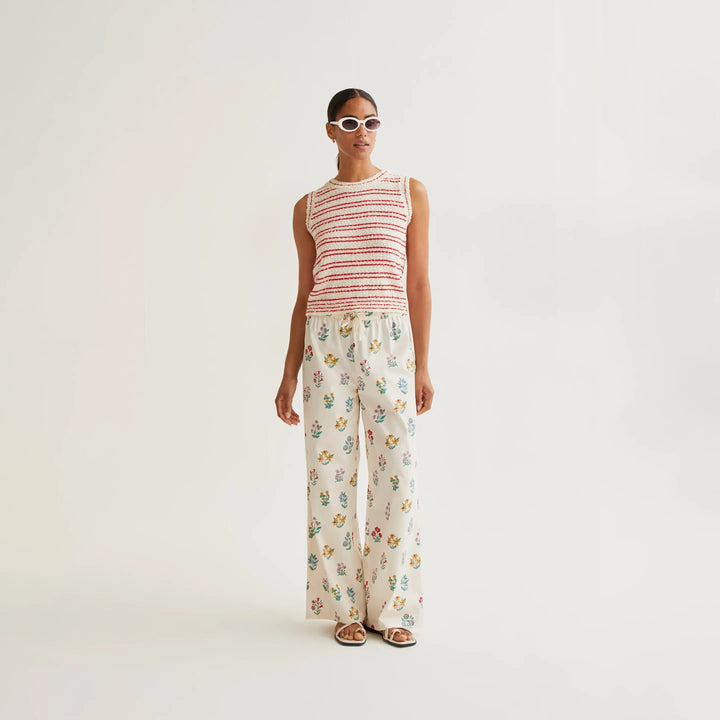 TOP- Compañía Fantástica, Punto texturizado con rayas rojas