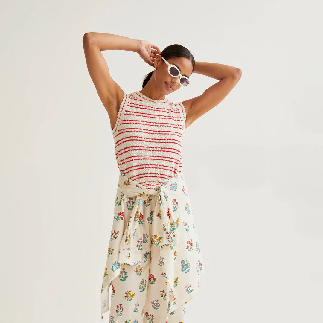 TOP- Compañía Fantástica, Punto texturizado con rayas rojas