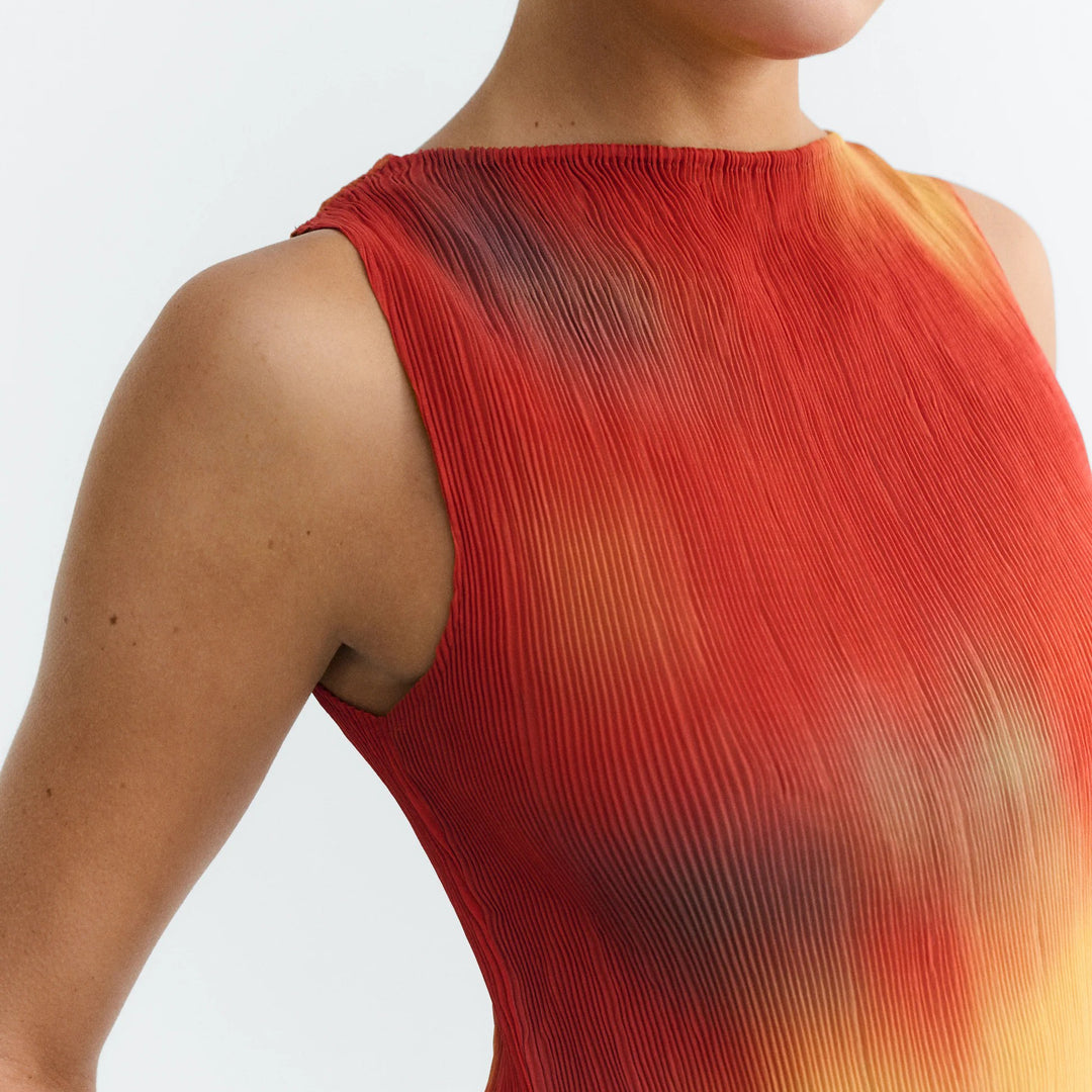 TOP - Thinking Mu, Plisado rojo flowers Dora