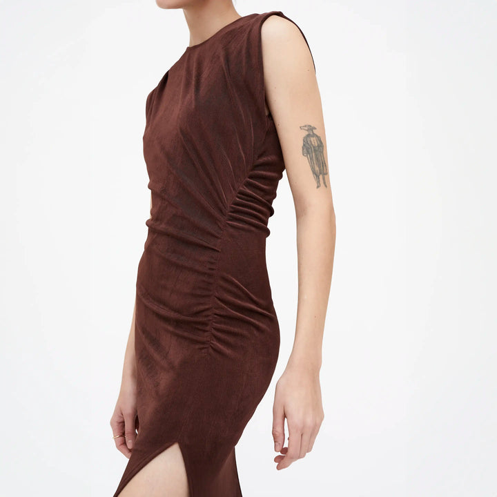 VESTIDO - Wild Pony, Midi fruncido marrón.